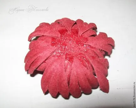 Feltűnő a bross bőrből - Chrysanthemum királyné ősz