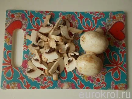 Iepure fiert cu ciuperci și cartofi, iepuri de reproducție din Europa
