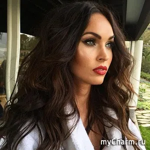 Megan Fox meséltek bőrápolási szépség hírek csoport