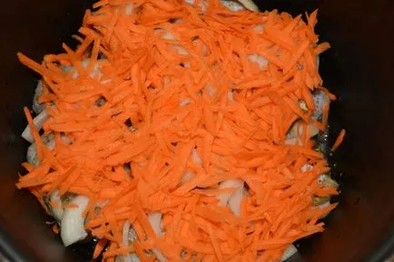 Полък, задушени с лук, моркови и домати в майонеза - стъпка по стъпка как да се готви яхния