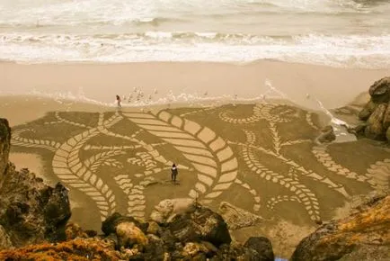 Rajzok a homokban a leginkább efemer művészet