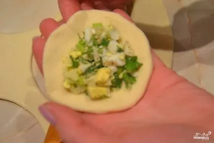 Торти с зелен лук и яйце - стъпка по стъпка рецепта със снимки на