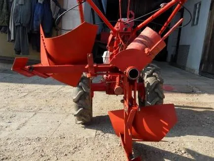 Plough pentru motoblock modul de conectare, cum să lucreze - agricultor, fără complicații