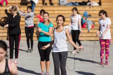 Sărituri beneficiu coarda este evident! Spune-i, ceea ce este util și frânghie dăunătoare, fitness