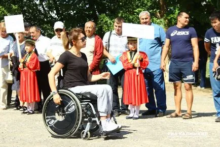 Ria Kalmykia - Moszkva évfordulóján a Kalmyk nemzeti csoportok „Dzsungáriában” járt ensemble „Tulipán”