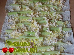 Tekercset lavash krémsajttal, uborka és zöldek, tekercsek recept Lavash sajttal