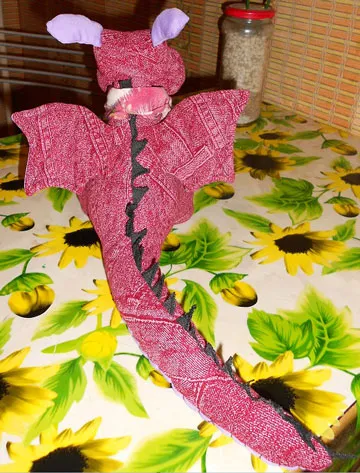 Dragonul roz - model de jucării de pluș, jucării cu propriile lor mâini