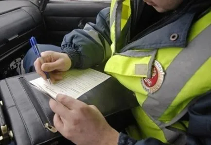 Büntetések a forgalom, hogy lesz, ha az idő nem fizeti ki a bírságot a közlekedési rendőrök