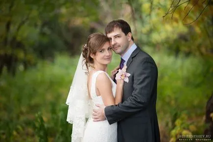 Сватбена фотосесия в парк Коломенское - снимка от сватбен фотограф