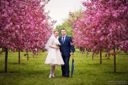 Сватбена фотосесия в парк Коломенское - снимка от сватбен фотограф