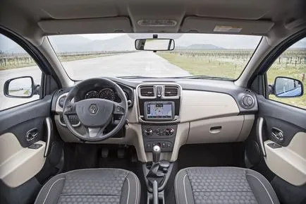 Тест драйв на Renault Logan 2014