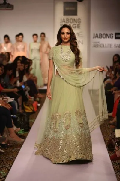 Moda indian 2015 pe fotografie, rochie de moda