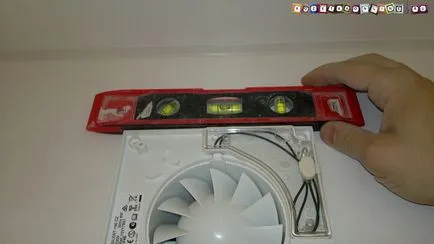 Instalarea ventilatorului în baie cu mâinile lor