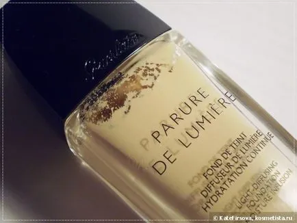 Cremă hidratantă fundație pentru radiance pielii Guerlain Parure de Lumiere (nuanță 01 bej pal) comentarii