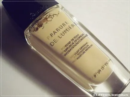 Cremă hidratantă fundație pentru radiance pielii Guerlain Parure de Lumiere (nuanță 01 bej pal) comentarii