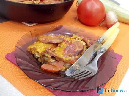 Пържени тиквички с домати, колбаси и сирене стъпка за готвене