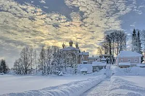 Téli Kareli szórakoztató, turisztikai központ, ahol maradni
