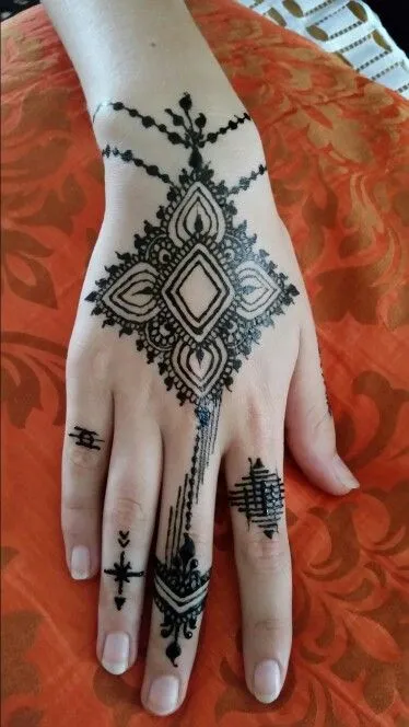 10 Вдъхновяващи татуировка дизайни mehendi