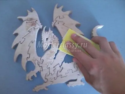 3D puzzle fából kezük