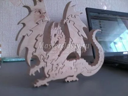 3D puzzle fából kezük