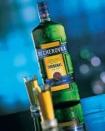 Как да се пие Becherovka