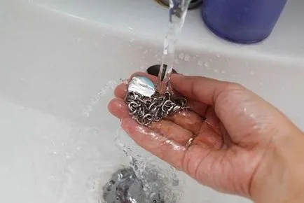 Как да се чисти на сребърна гривна