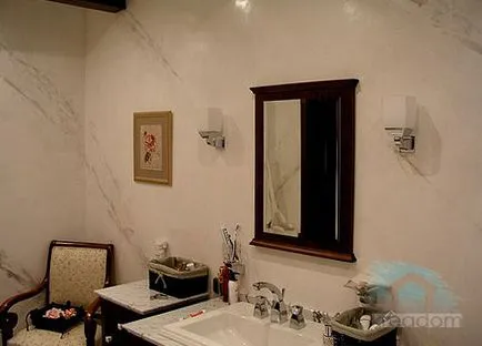 Dekoratív vakolat falak a fürdőszobában befejezi