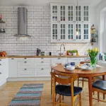 Кухнята комбинира с хола в къщата, как да се разделят или съчетават кухнята и хола