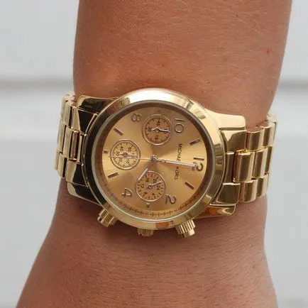 Hogyan lehet megkülönböztetni az eredeti órát egy hamis Michael Kors