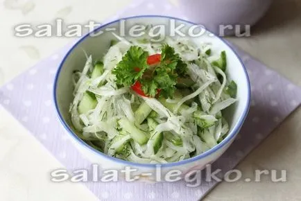 Salata „de primăvară“, cu varză și castraveți reteta