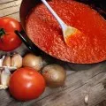 Ketchup de pasta de tomate la domiciliu modul de a face rețeta