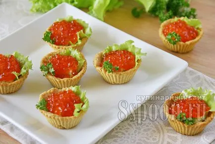 Töltőanyagok a tartlets kaviárral, fűszervajjal