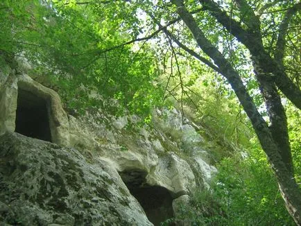 Cave City Tepe-Kerman în Bakhchisarai