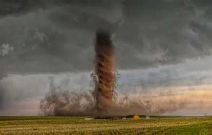 De ce am și modul în care o tornadă