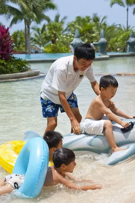 Beach nyaralás gyerekekkel Hainan