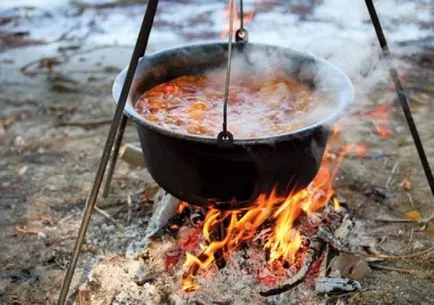 Se prepară cocoșul de lemn în rețete de gătit acasă în cuptor și multivarka