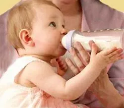 Pat pentru a digera laptele matern