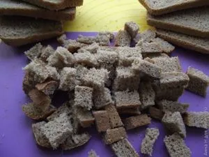 Rye croutons a sütőben