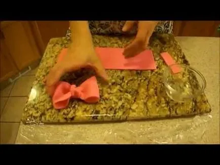 Cel mai simplu și cel mai rapid mod de a decora un tort cu frisca (cum de a decora un tort cu cremă)
