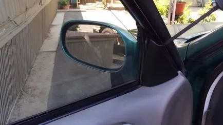 Eltávolítása ajtókárpit Toyota Corolla