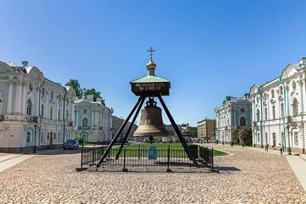 Смолни катедрала в Санкт Петербург
