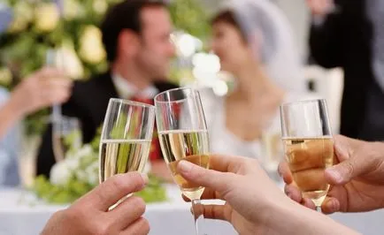 Egy esküvő nélkül TOASTMASTER - hogyan kell végezni, és a szórakozás és versenyek a második napon