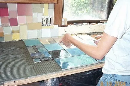 Как се инсталира плота в кухнята с ръцете си