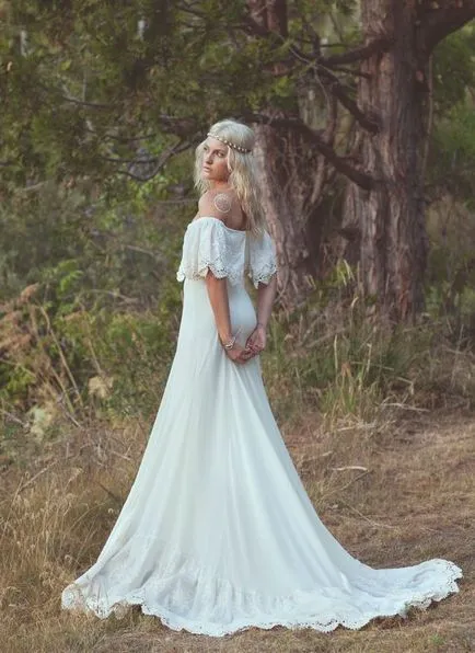 Сватбена рокля в стила на Boho шик - 15 снимки