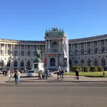 Bécsi Erdő és megtekintésére állványok, látott egy véna visszajelzést turisták maksim_starostin