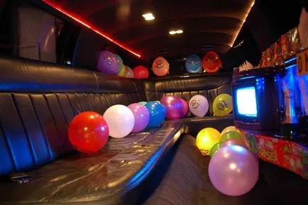 Party într-o limuzină