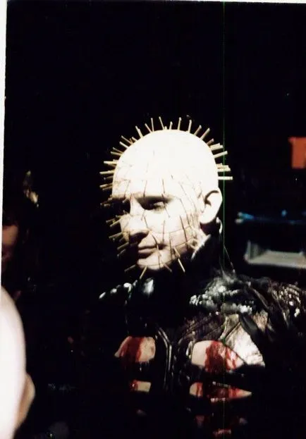 Hellraiser - în spatele scenei - o sursă de bună dispoziție