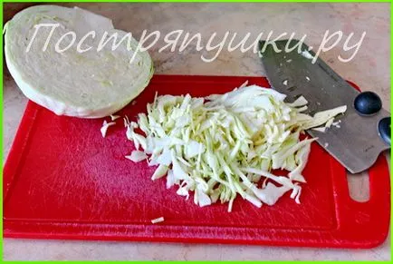 Пържени баници с кисело зеле - рецепта със снимки
