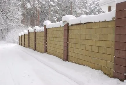 Betonelemek díszítési kerítés, splitternye és gyártás a saját kezét