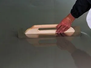 Как да се излива на пода